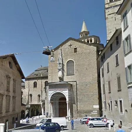 Flora Inn, Miramura - Panorama Incantato Апартаменти Бергамо